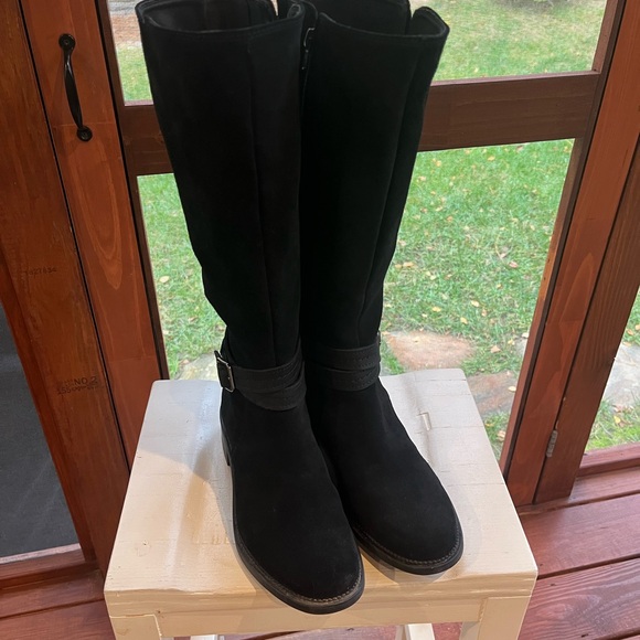 Clarks black suede riding boot in excellent condition - Picture 2 of 6